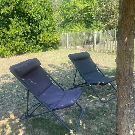 Le De La Léouzière Apartamento